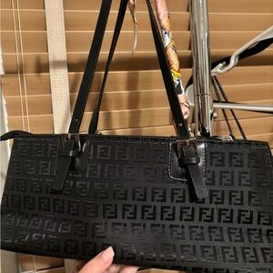 Black shoulder bag with twilly